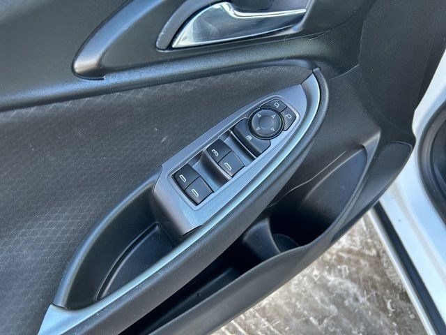 Chevrolet Malibu  2023