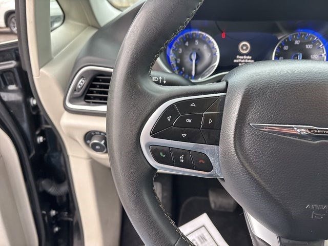 Chrysler Pacifica Touring L 2023