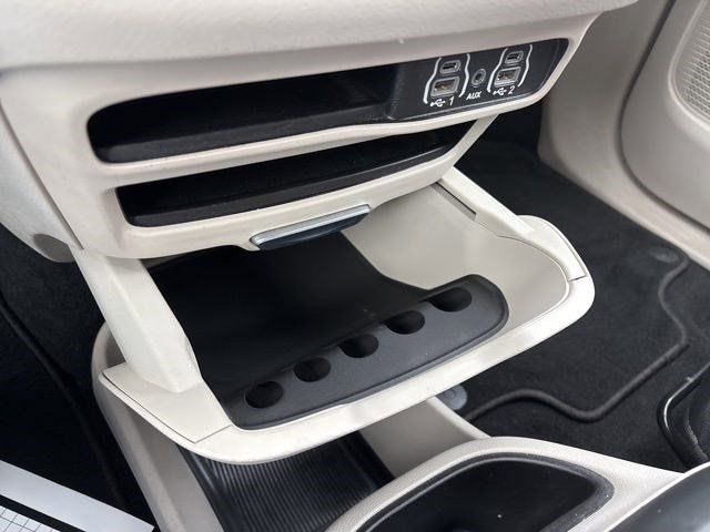 Chrysler Pacifica Touring L 2023