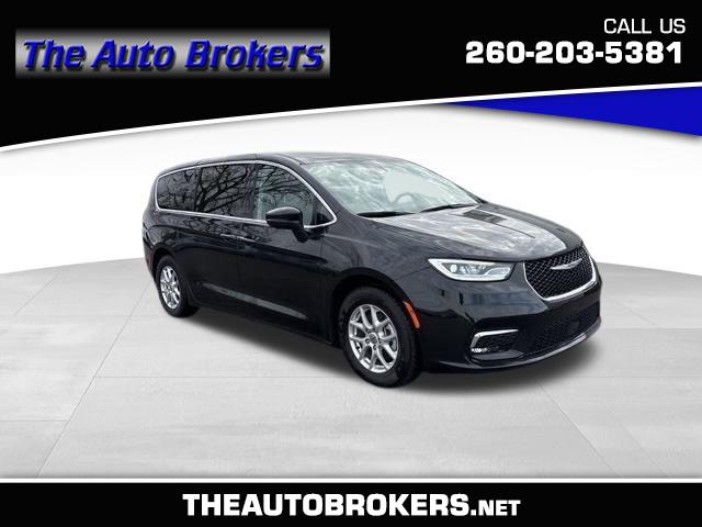 Chrysler Pacifica Touring L 2023