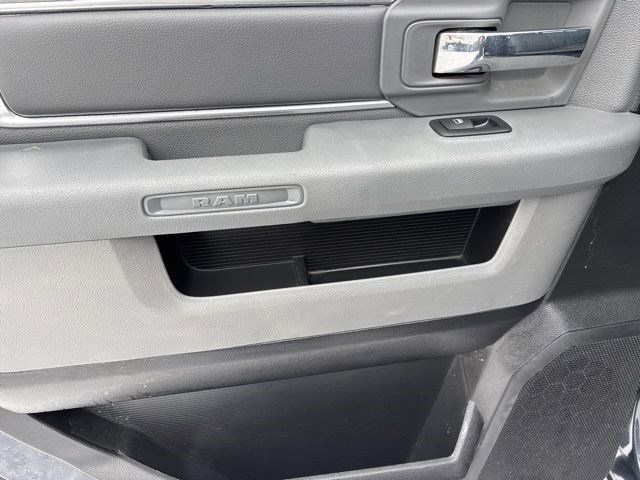 RAM 1500 SLT Crew Cab 4WD 2017