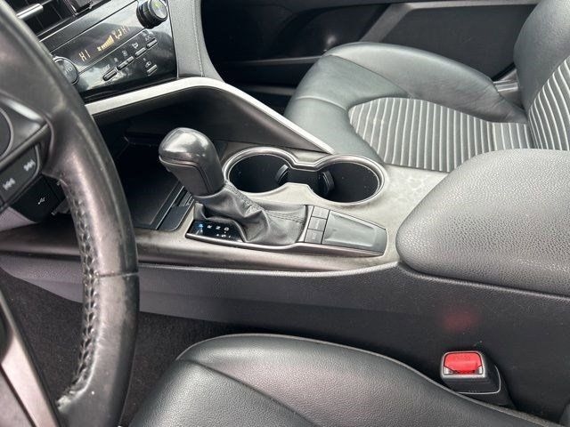 Toyota Camry SE 2022