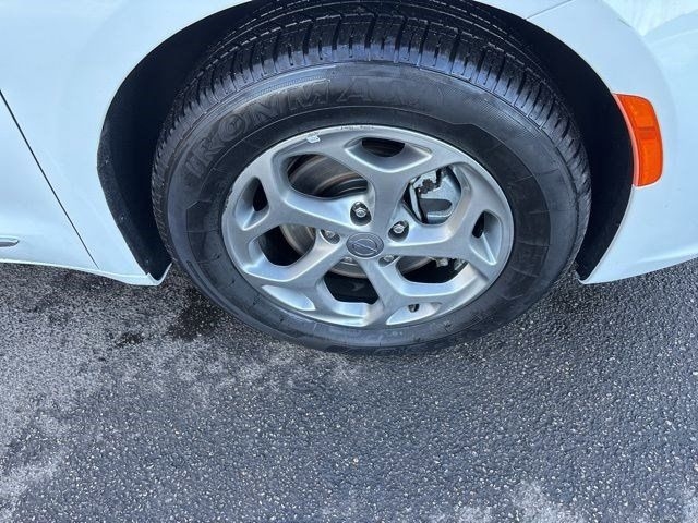 Chrysler Pacifica Limited 2023