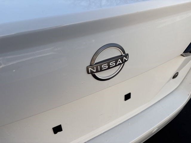Nissan Versa  2025