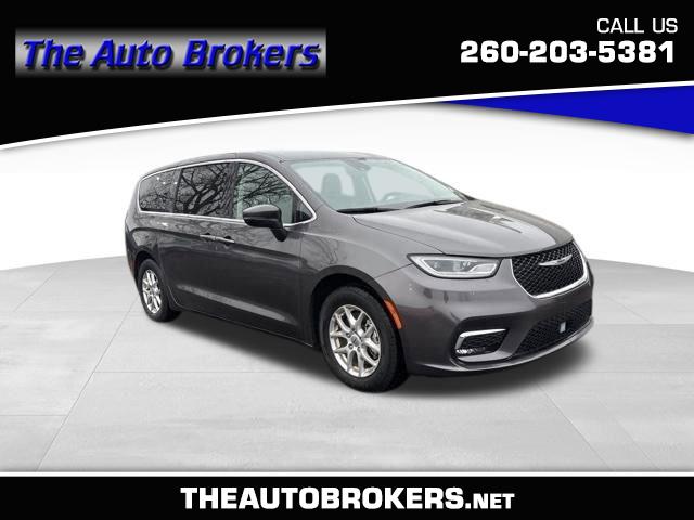 Chrysler Pacifica Touring L 2023