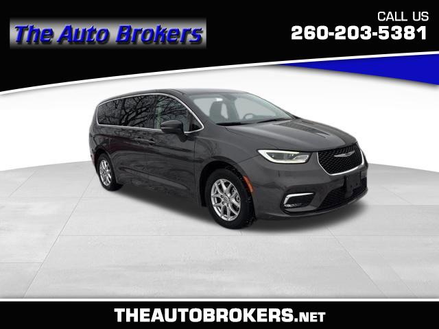 Chrysler Pacifica Touring L 2023