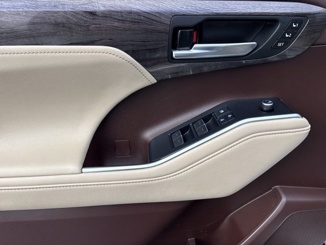 Toyota Highlander  2020