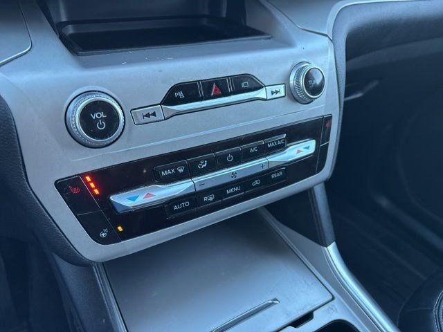 Ford Explorer XLT 4WD 2023