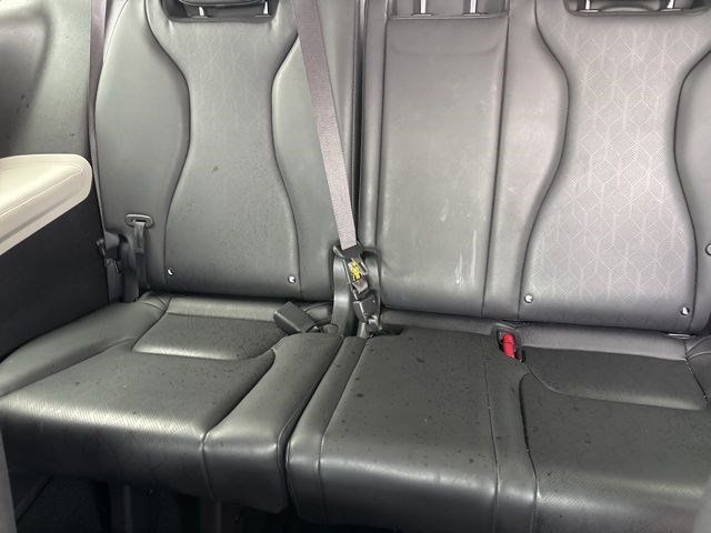 Kia Carnival LX 2024