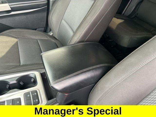 Ford Explorer XLT 2022