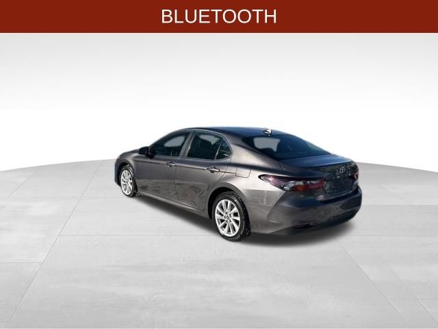 Toyota Camry  2023