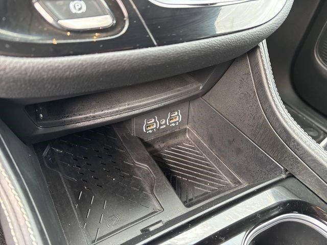 Chrysler Pacifica Limited 2025