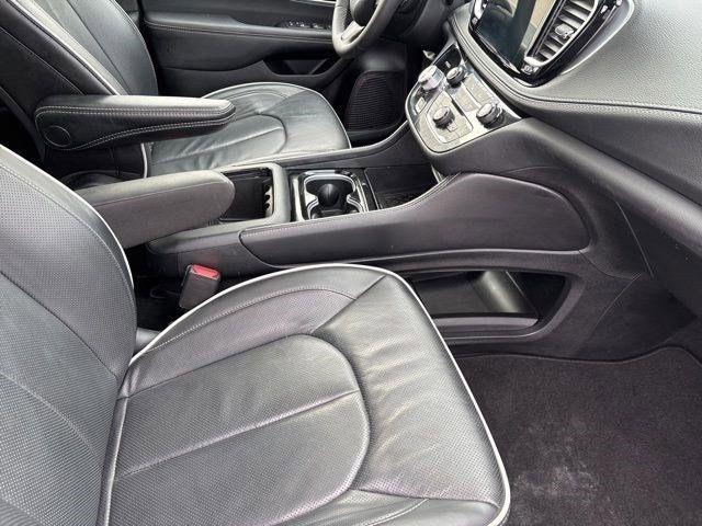 Chrysler Pacifica Limited 2025