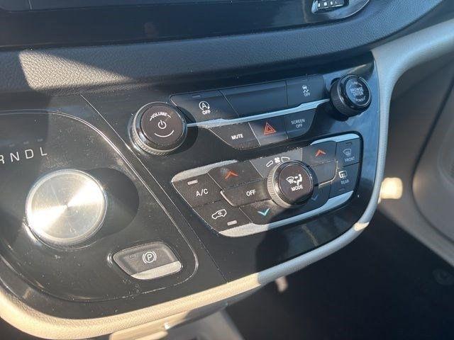 Chrysler Voyager LX 2023