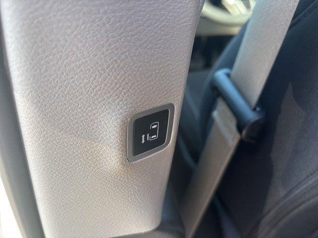 Chrysler Voyager LX 2023