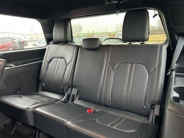 Ford Expedition Platinum 4WD 2023