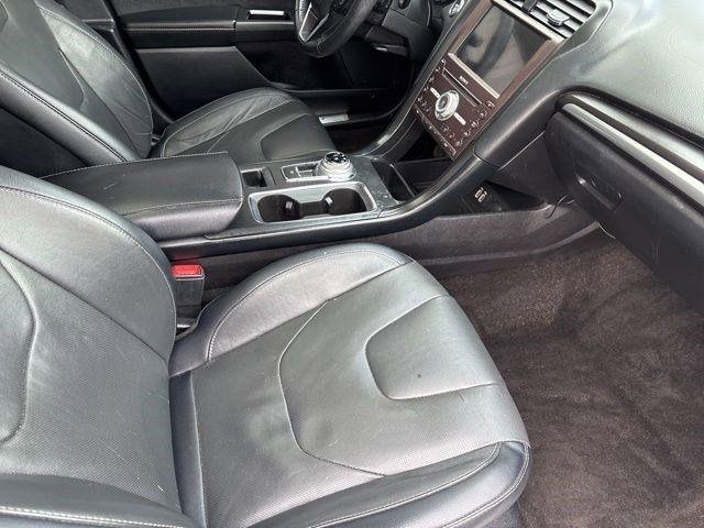 Ford Fusion Titanium AWD 2020