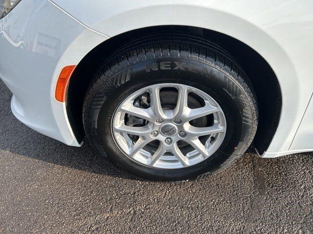 Chrysler Voyager LX 2023