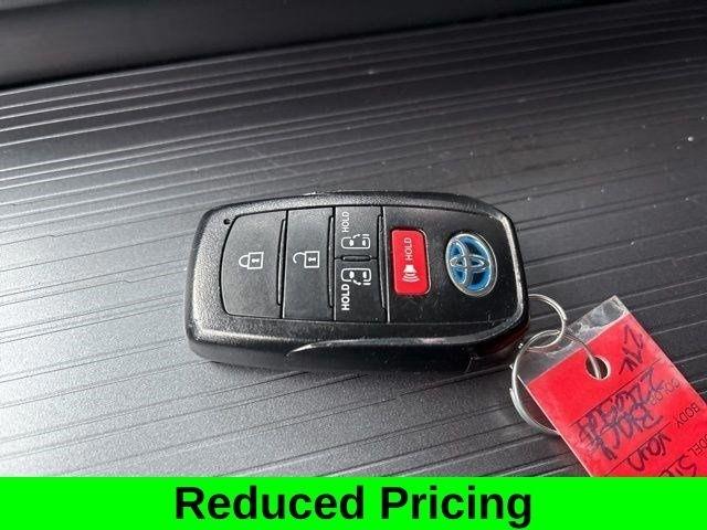 Toyota Sienna LE 8 Passenger 2025