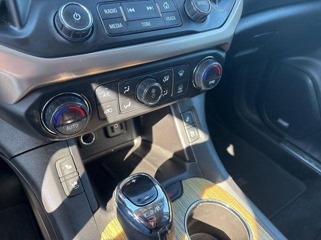 GMC Acadia Denali AWD 2018