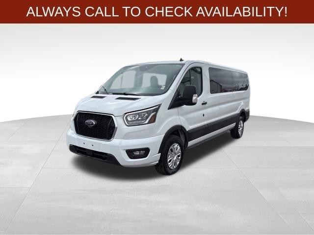 Ford Transit Passenger Wagon  2023