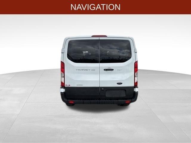 Ford Transit Passenger Wagon  2023