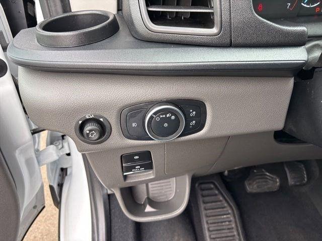 Ford Transit Passenger Wagon  2023