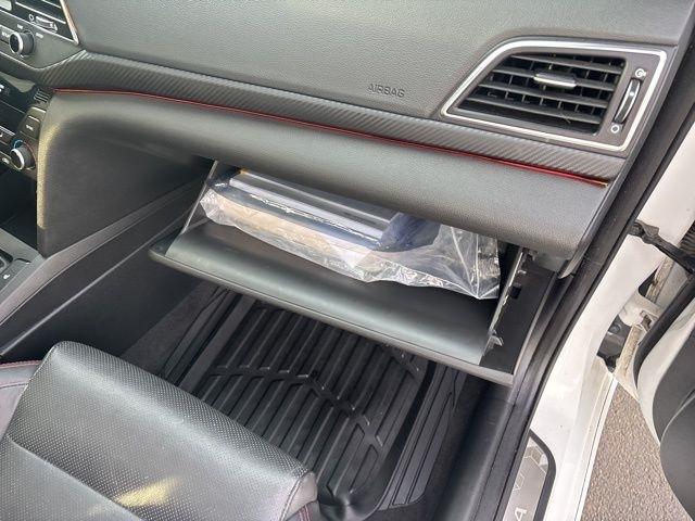 Hyundai Elantra  2018