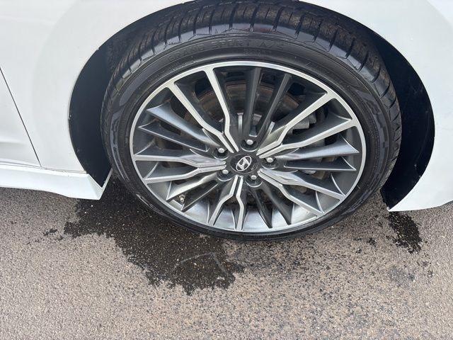 Hyundai Elantra  2018