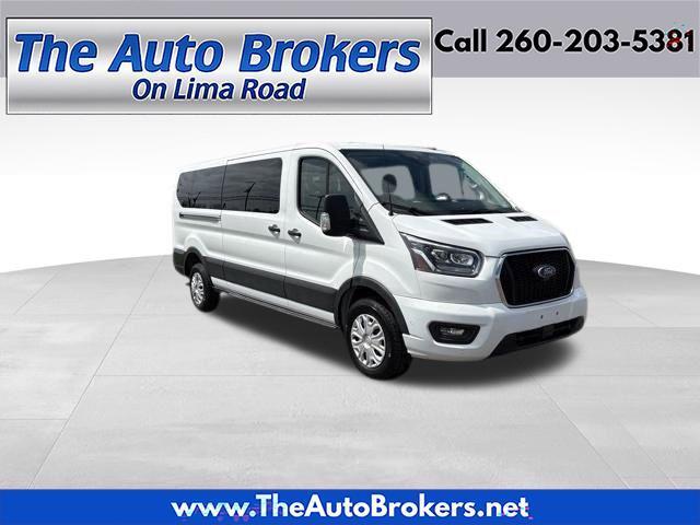 Ford Transit Passenger Wagon  2023