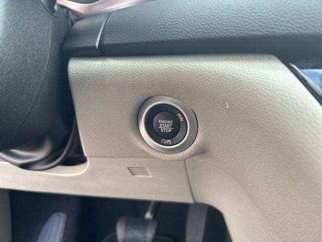 Chrysler Voyager  2023