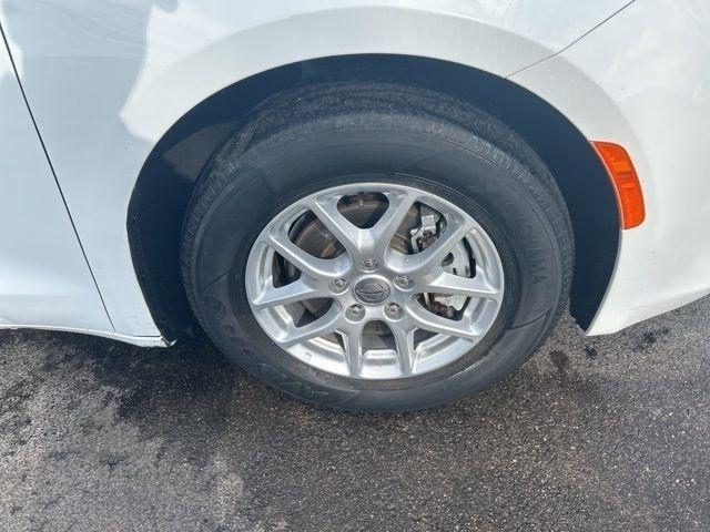 Chrysler Voyager  2023