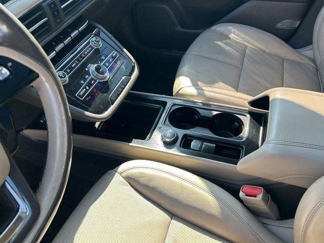 Lincoln Corsair  2020