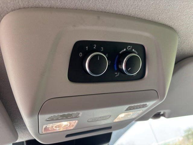 Ford Transit Passenger Wagon  2024