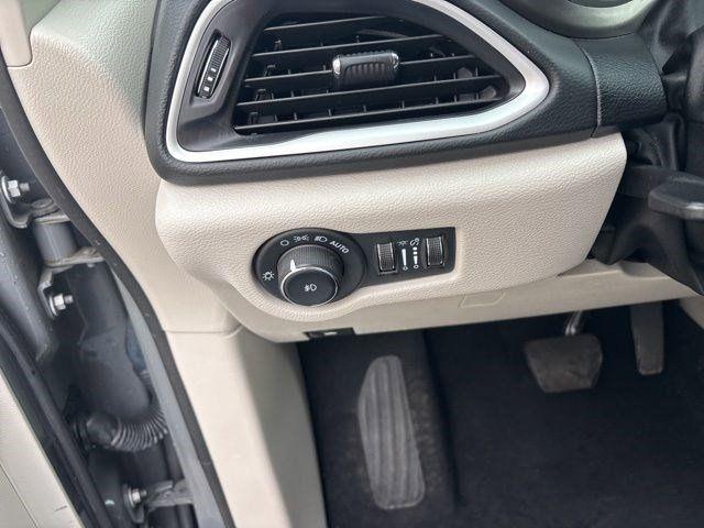 Chrysler Pacifica  2023