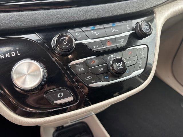 Chrysler Pacifica  2023