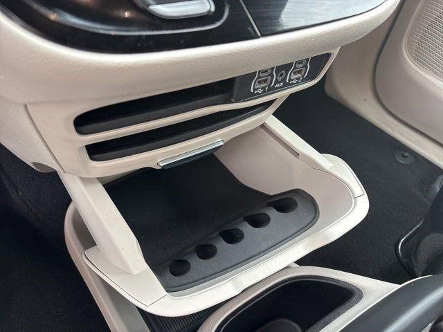 Chrysler Pacifica  2023