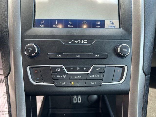 Ford Fusion Hybrid  2020