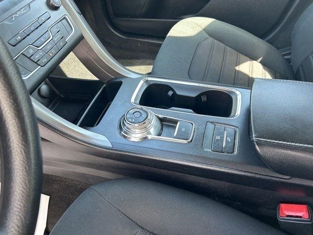 Ford Fusion Hybrid  2020