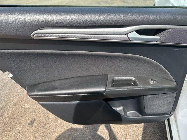 Ford Fusion Hybrid  2020