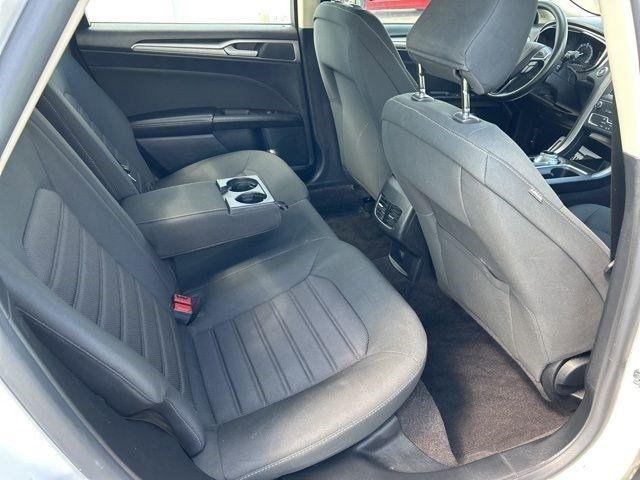 Ford Fusion Hybrid  2020