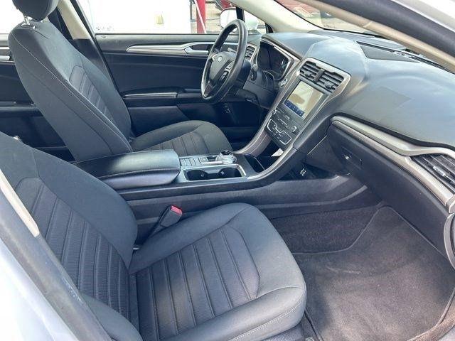 Ford Fusion Hybrid  2020