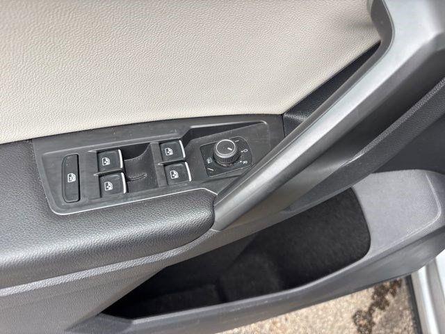Volkswagen Tiguan  2021