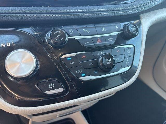 Chrysler Pacifica  2024