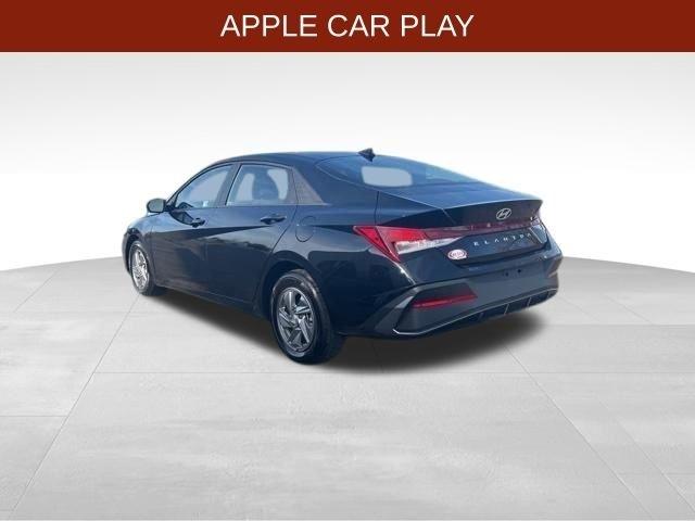 Hyundai Elantra  2025