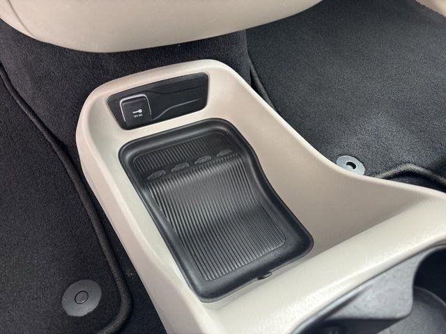 Chrysler Voyager  2023