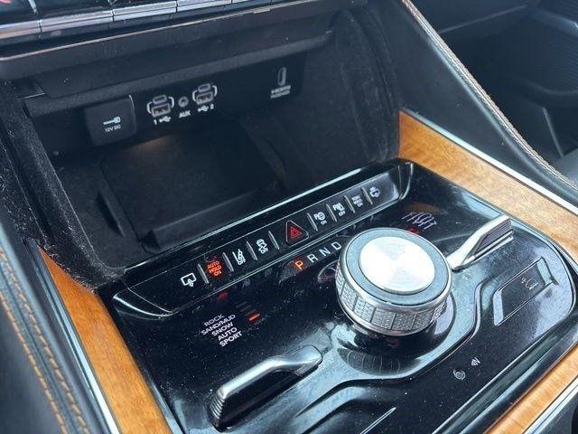 Jeep Grand Wagoneer  2022