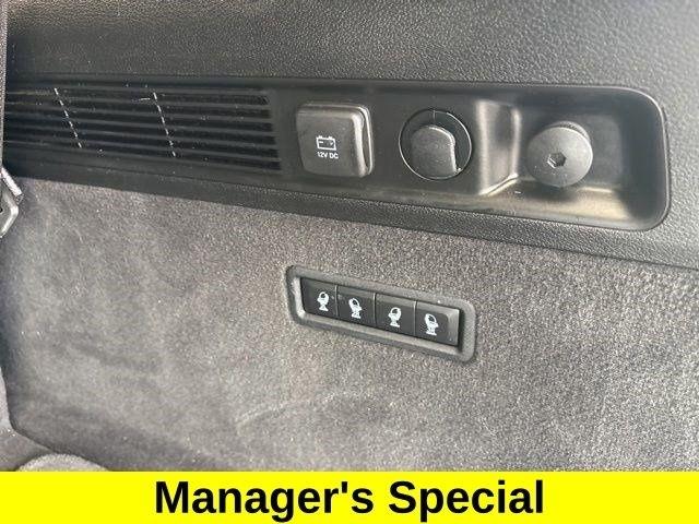 Jeep Grand Wagoneer Series III 4WD 2022