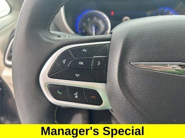 Chrysler Pacifica Touring L 2023