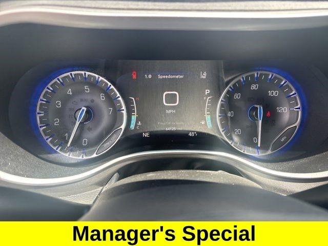 Chrysler Pacifica Touring L 2023